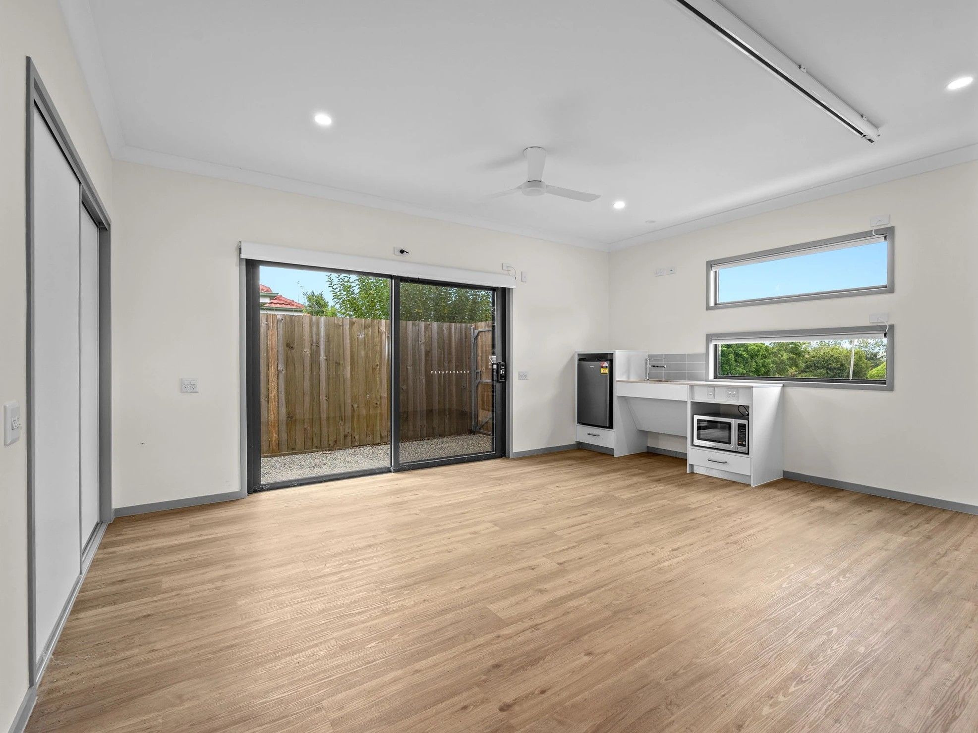 4   Elliott St 13 - Bed 1