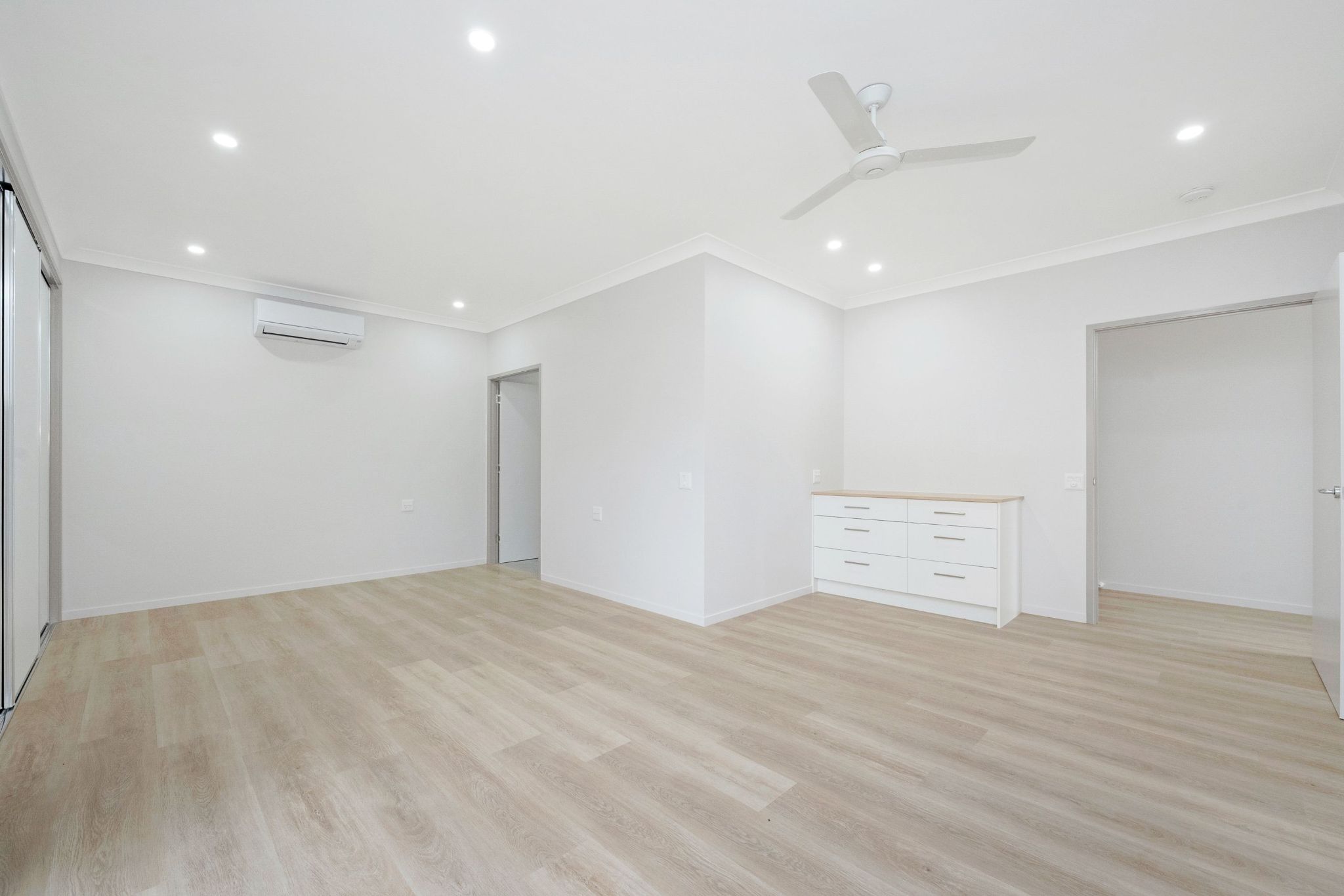 Bayswater Rd 141   Bed 1