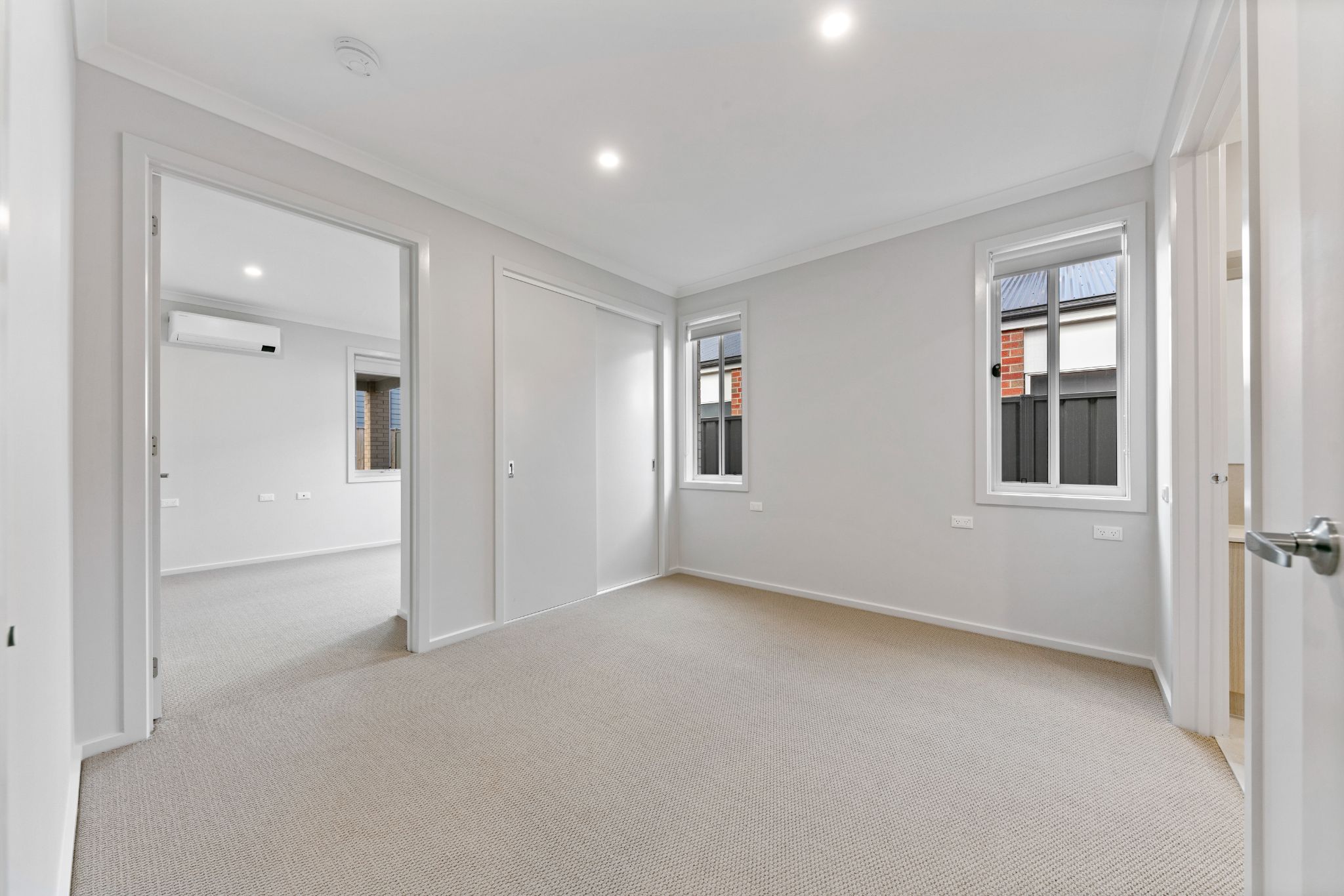 Feathertop Avenue  Weir Views (13)