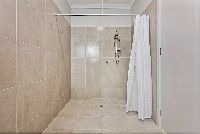 Feathertop Avenue  Weir Views (6)