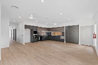 008 Open2view_ID989705-28_Headway_Street