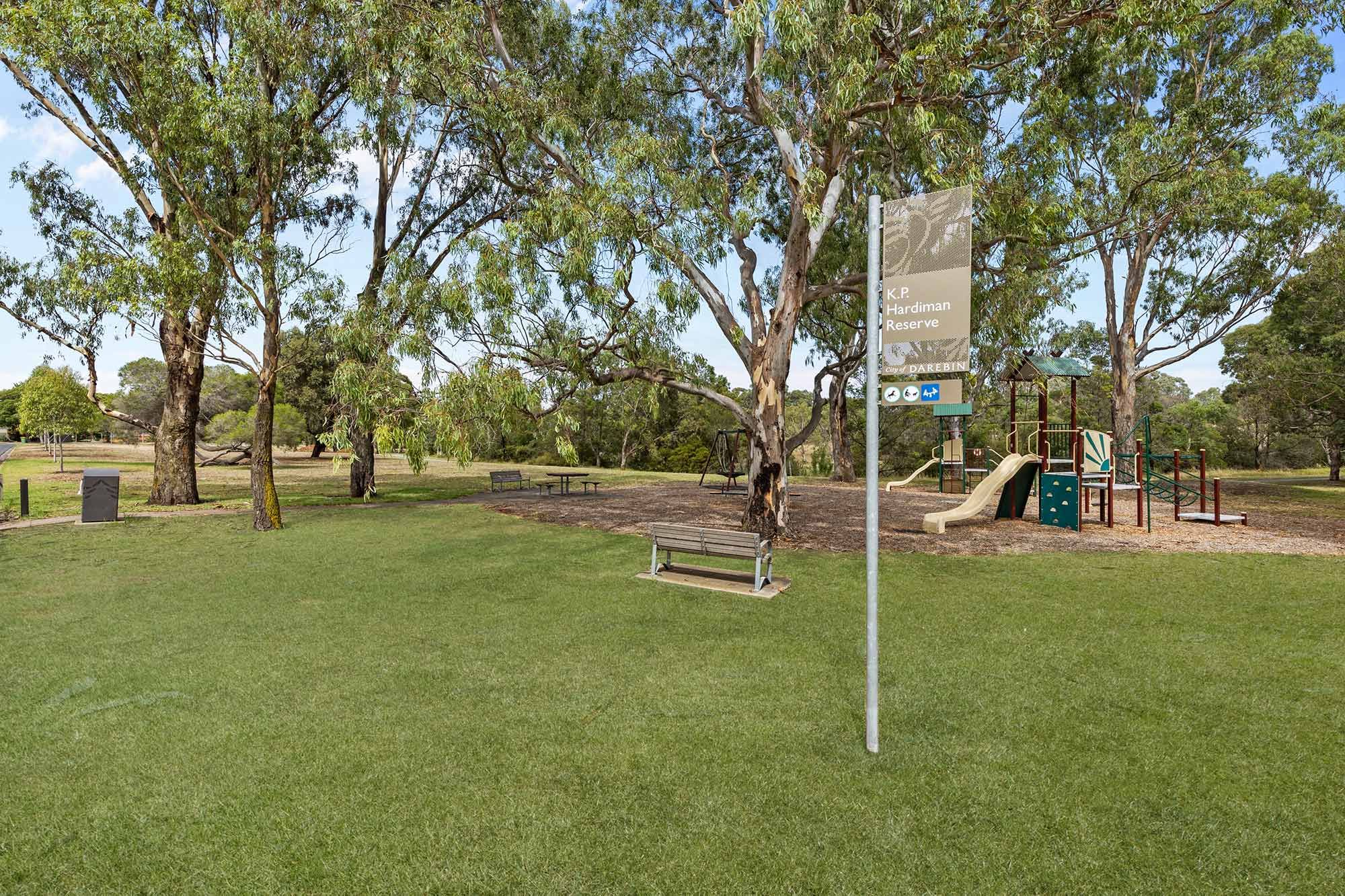 Kingsbury   KP Hardiman Reserve LR No Logo