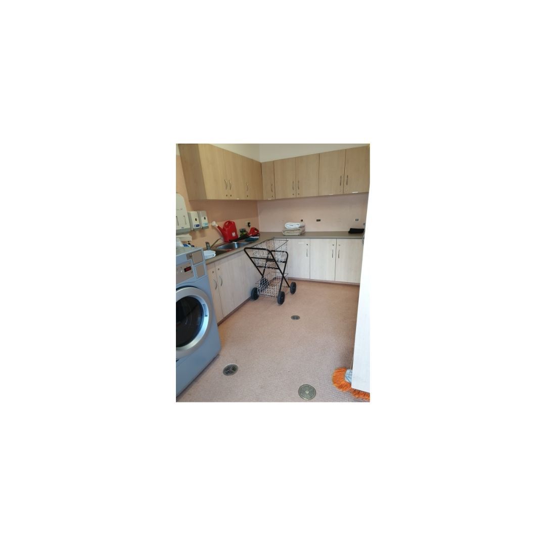 34 Sandville   Laundry