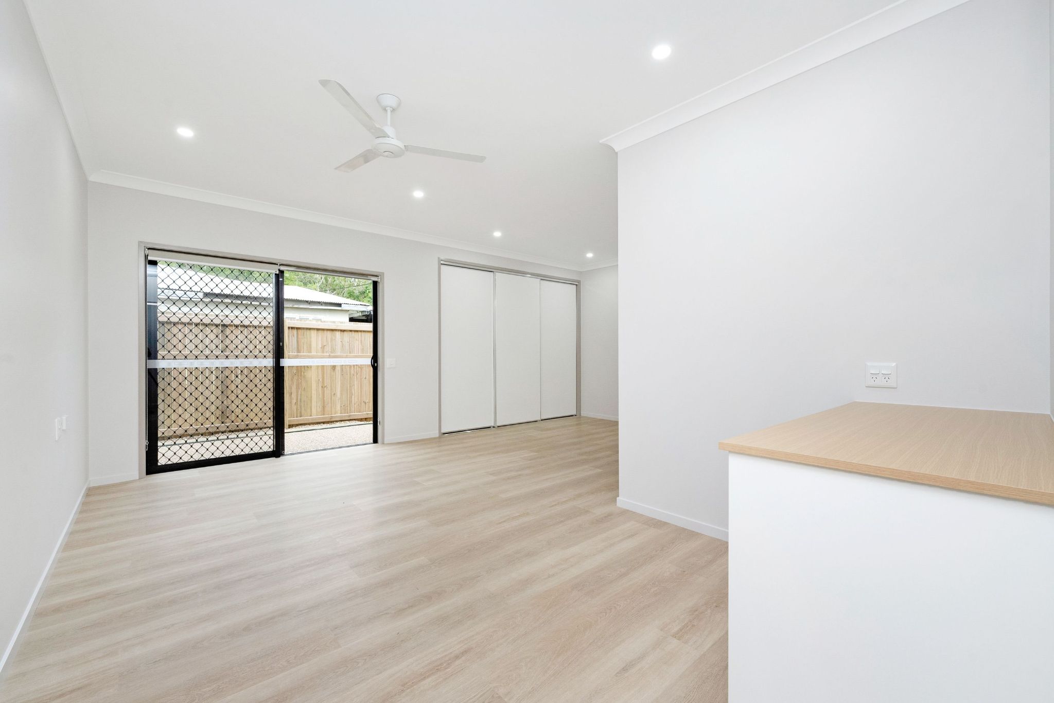 Bayswater Rd 141   Bed 1 to courtyard
