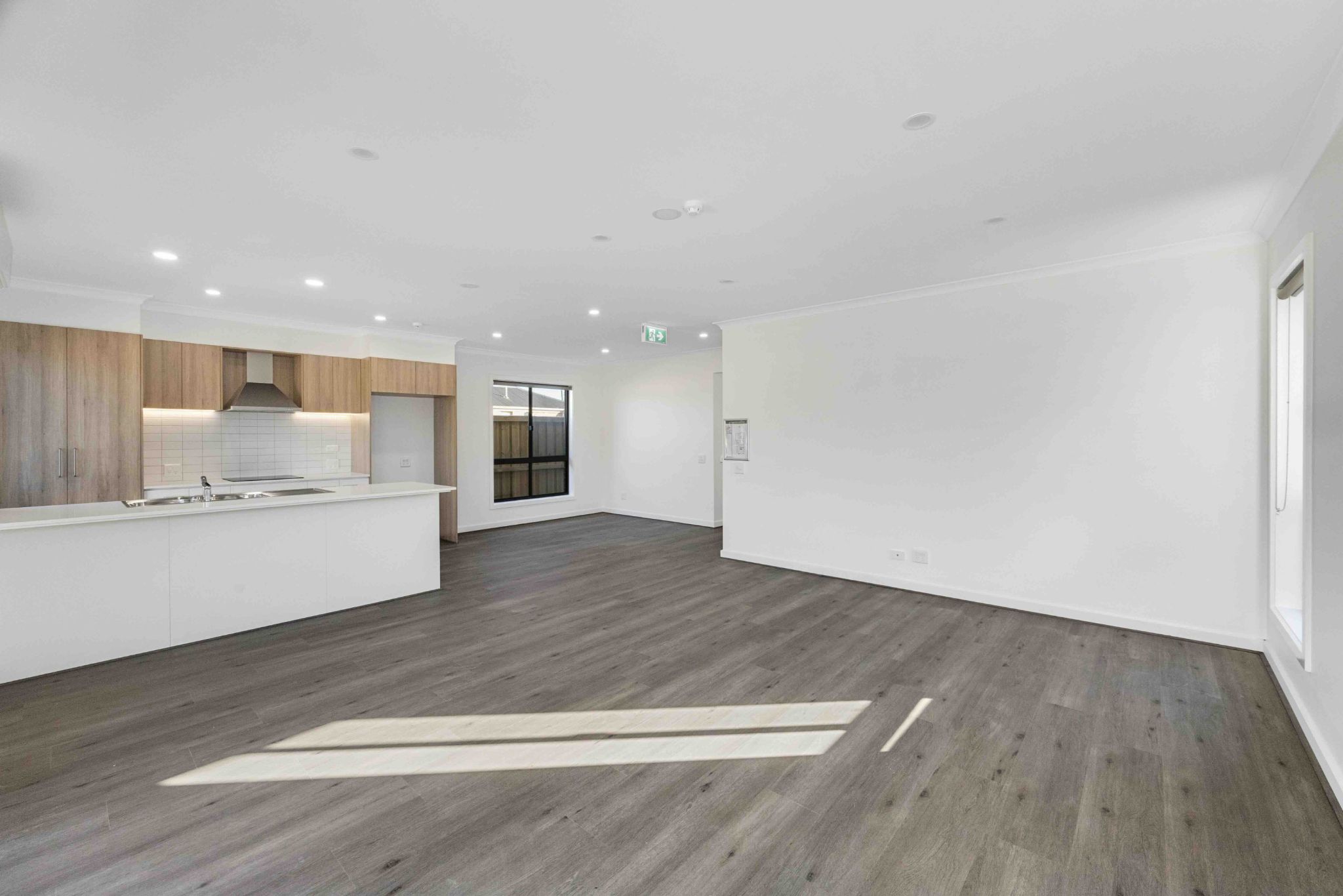 bvyr42bus3eckrw08urj