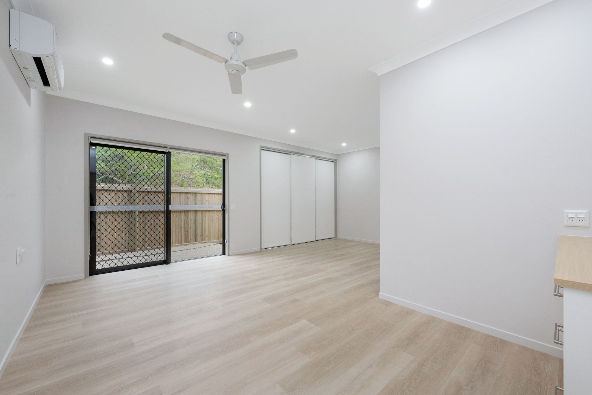 Bayswater Rd 141   Bed 3 to courtyard