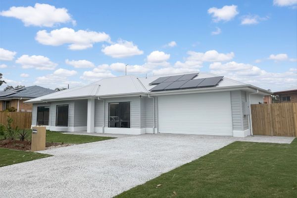 Sobers Mt Gravatt facade edit