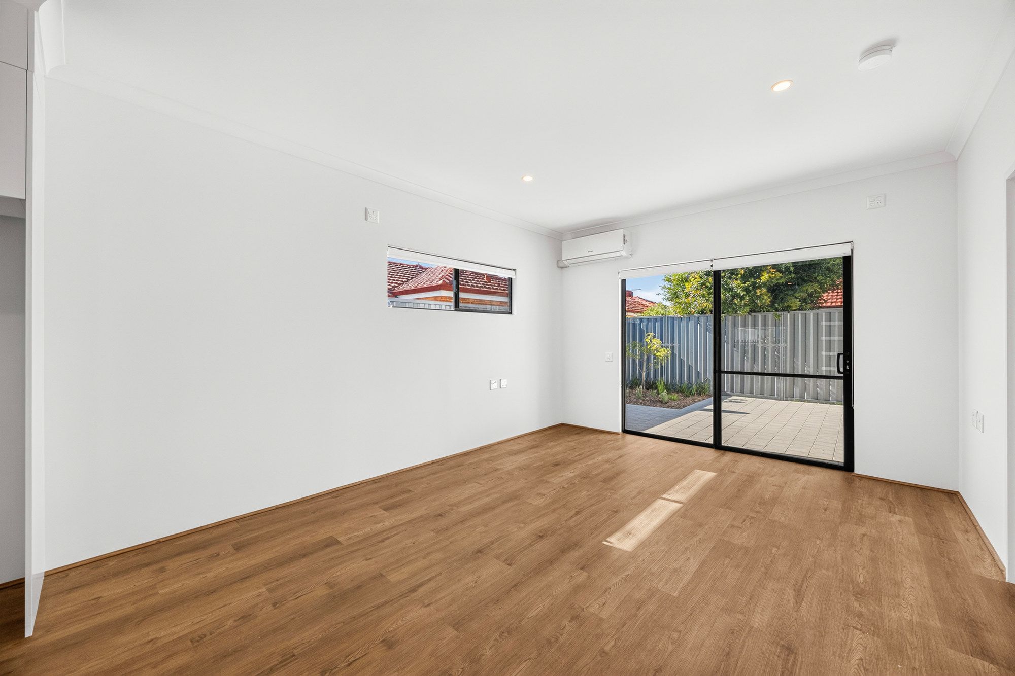 5 1132 john st - 05
