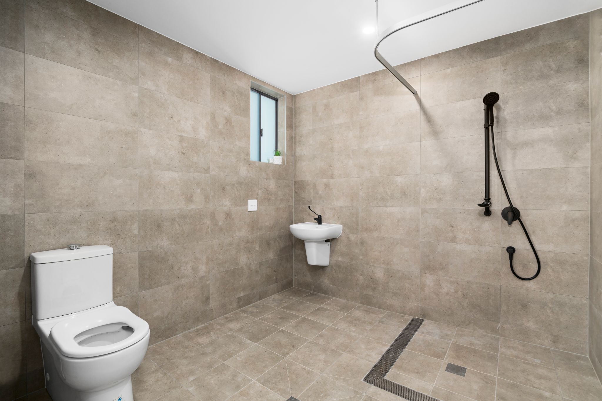 014 Open2view_ID827604-22_Fragar_Road