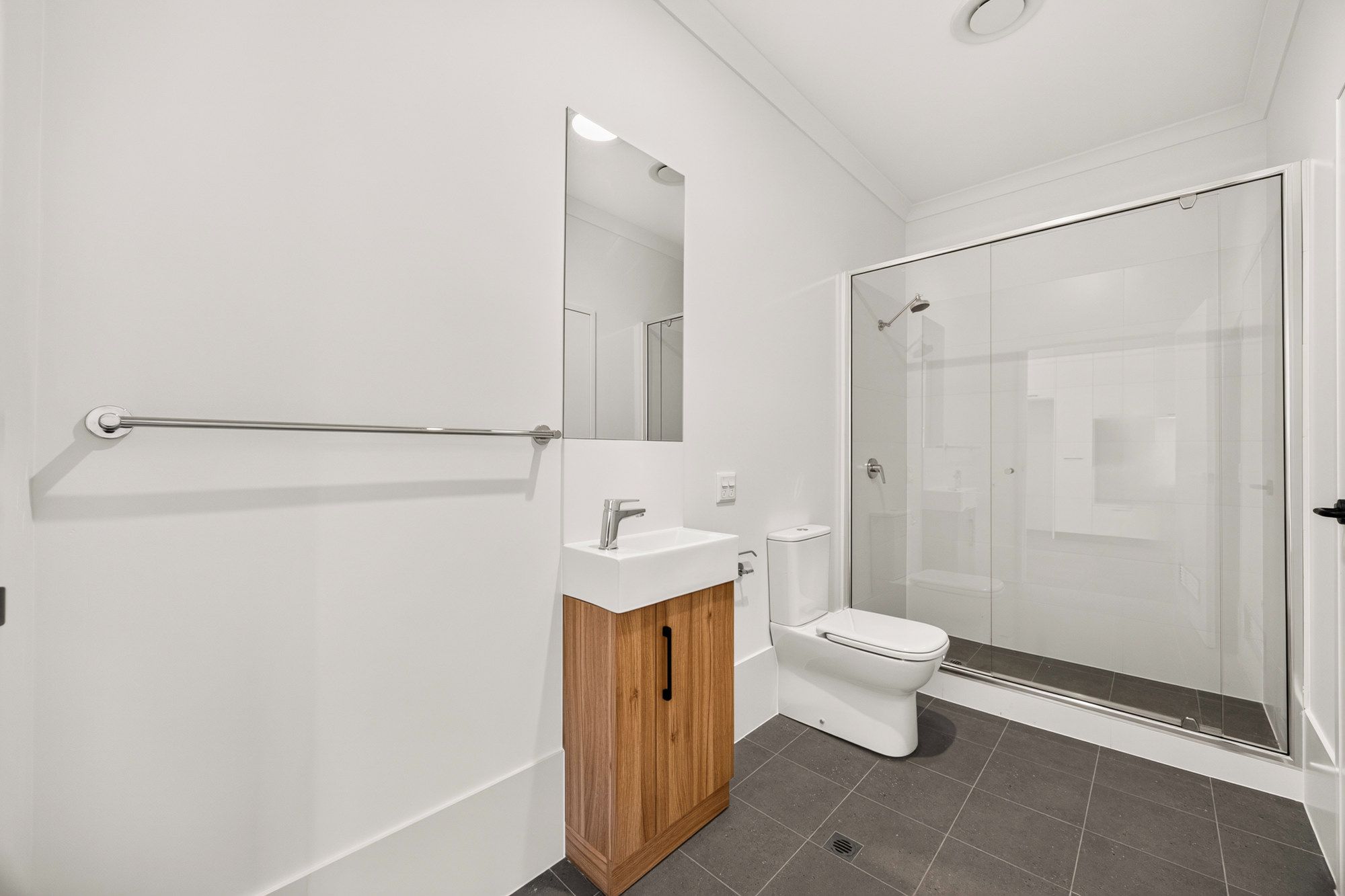 13 1132 john st - 13