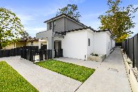 004 Open2view_ID827604-22_Fragar_Road