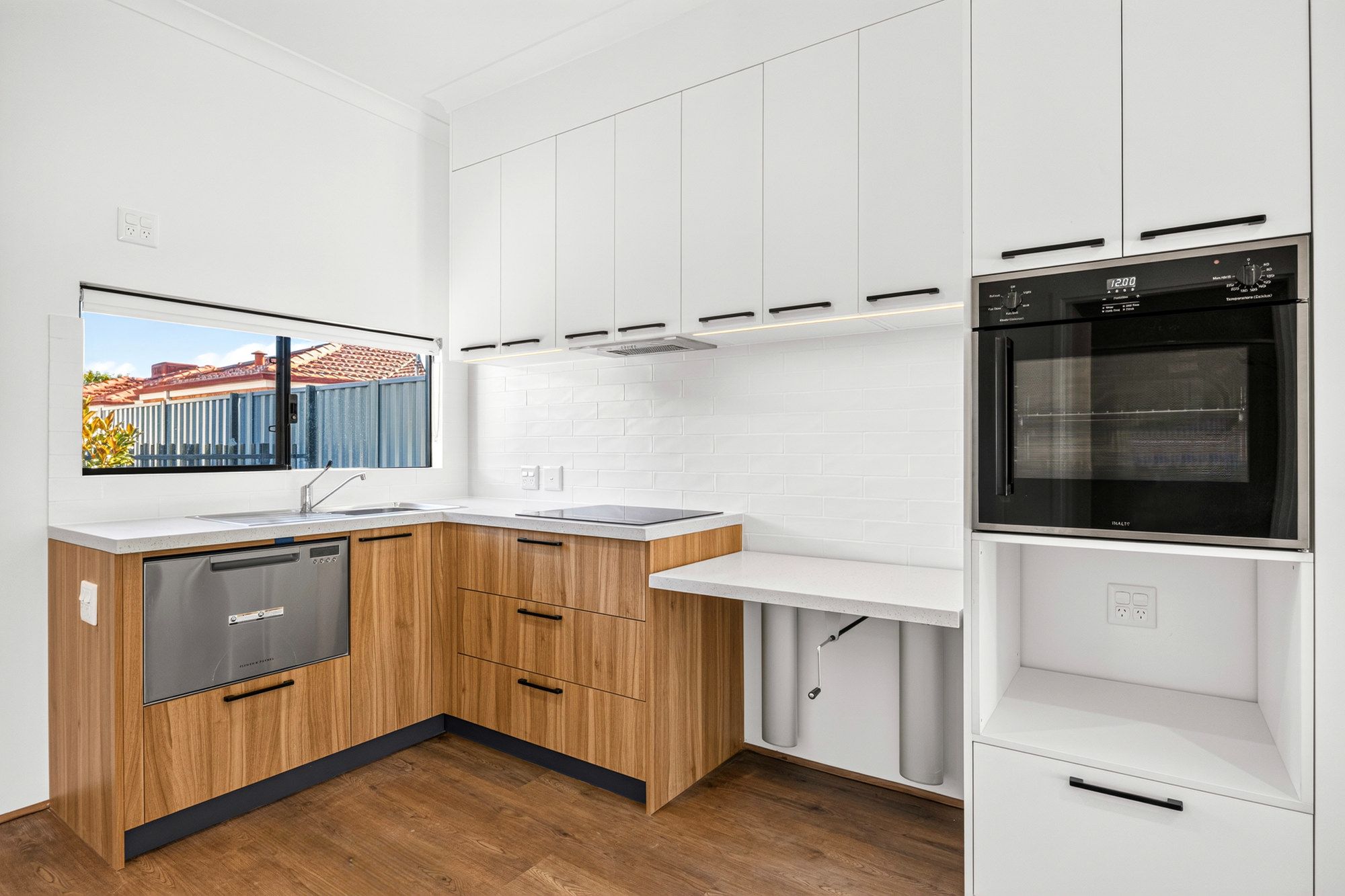 10 1132 john st - 10