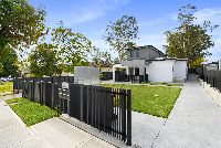 003 Open2view_ID827604-22_Fragar_Road