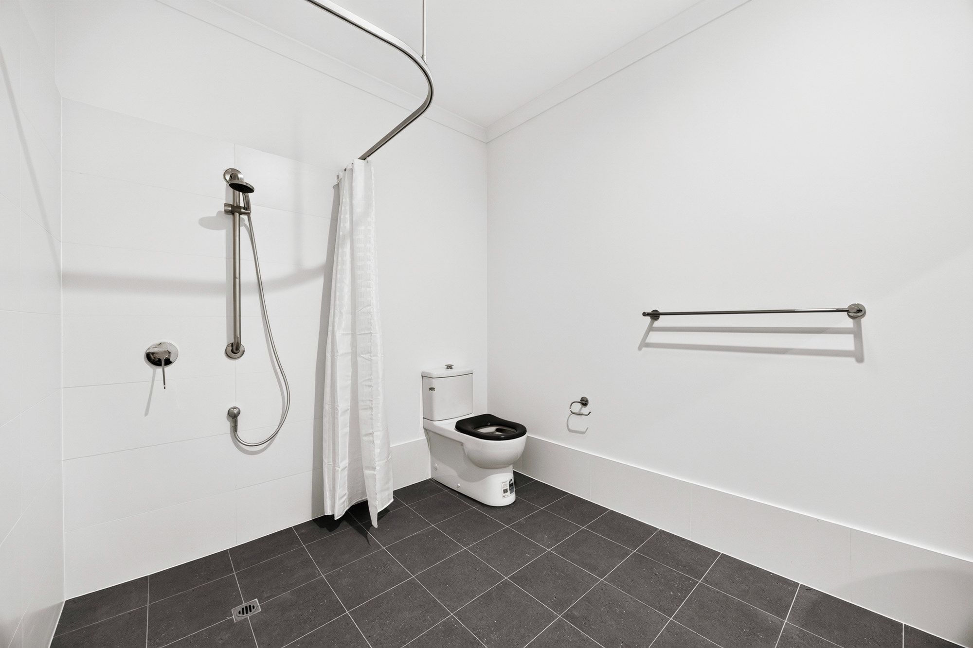 15 1132 john st - 15
