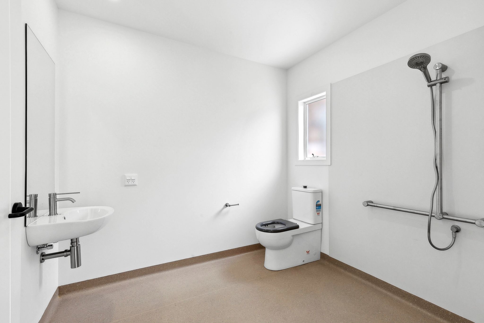 1729598368978 bwrm-03