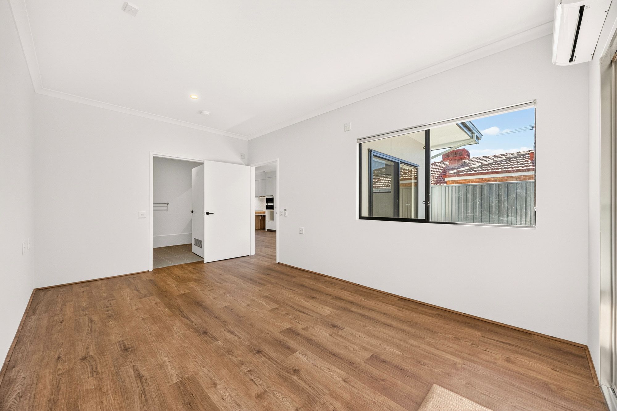 16 1132 john st - 16