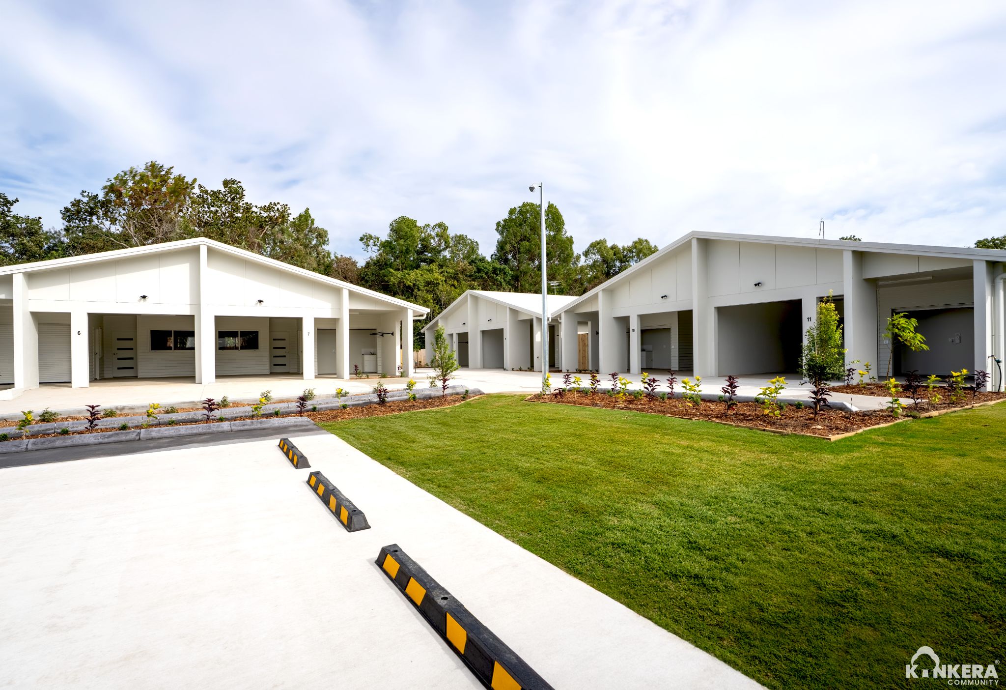 Manunda Robust Villa_EX1_Logo