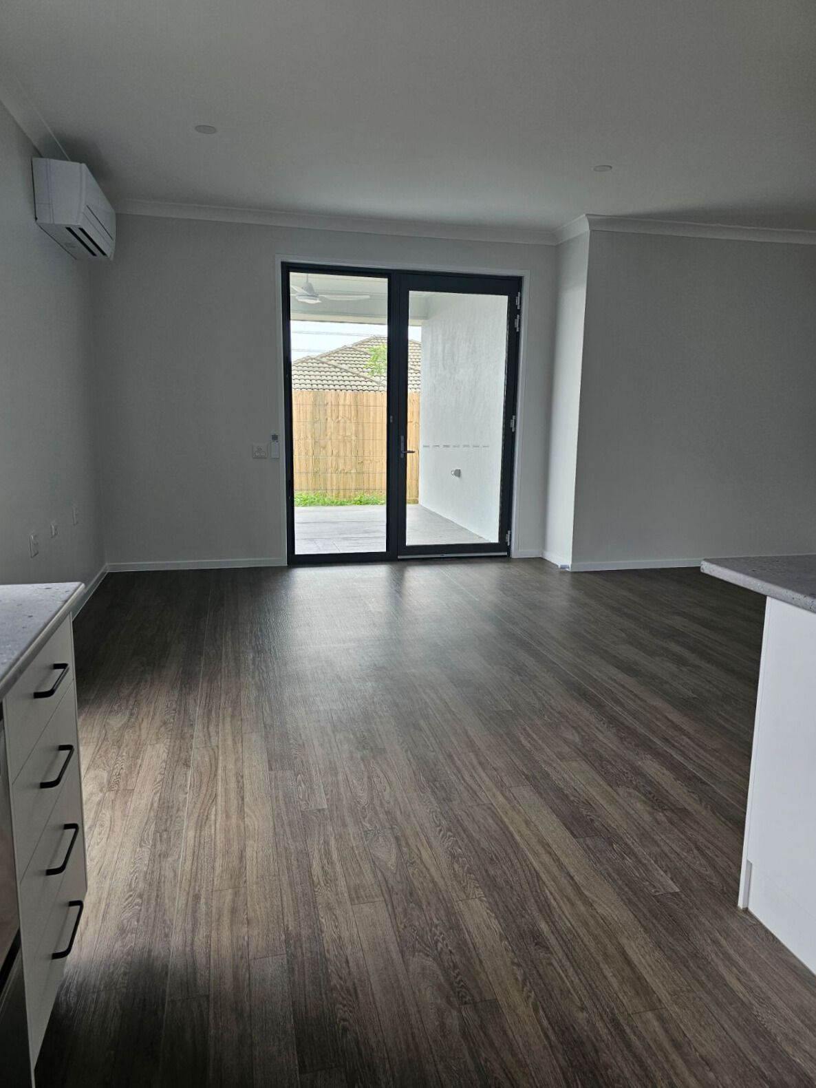 748a895f 9905-4075-b9d7-01c95e3e4be9