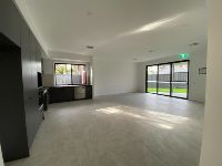 09AC236C D007-4F31-8AC0-11A45F5E8503_1_105_c