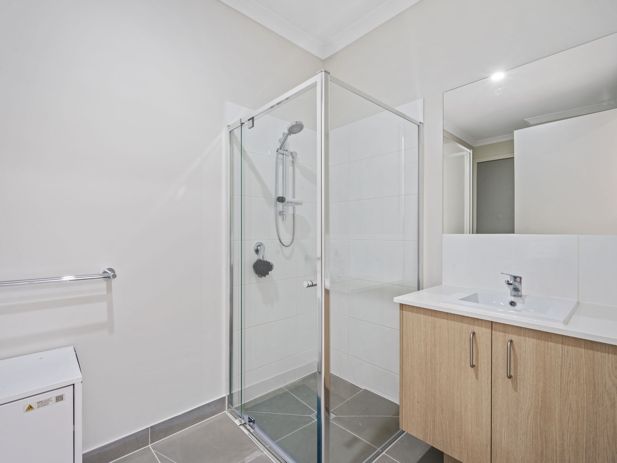 010 Open2view_ID876080-11_Gloria_Avenue-002