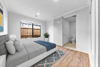 sz32742 - bedroom - standard - 1
