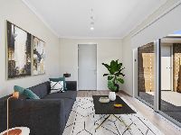 015 Open2view_ID876080-11_Gloria_Avenue