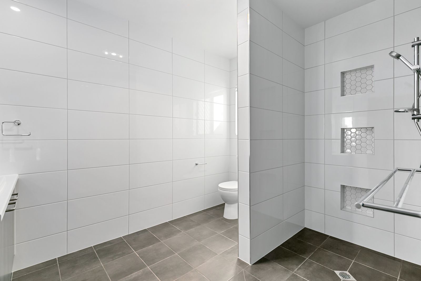 Ensuite   Bed 1