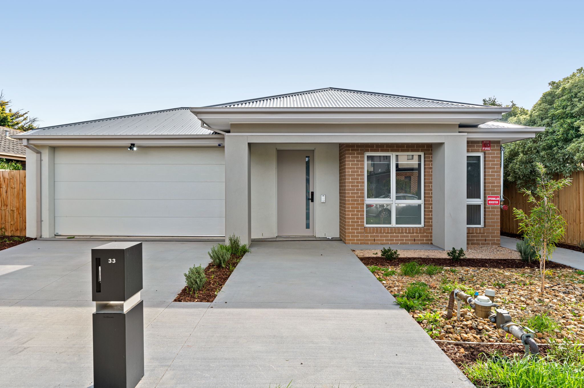 33 Harry Street Cranbourne 001