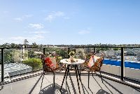 balcony   wide shot - rockdale 1