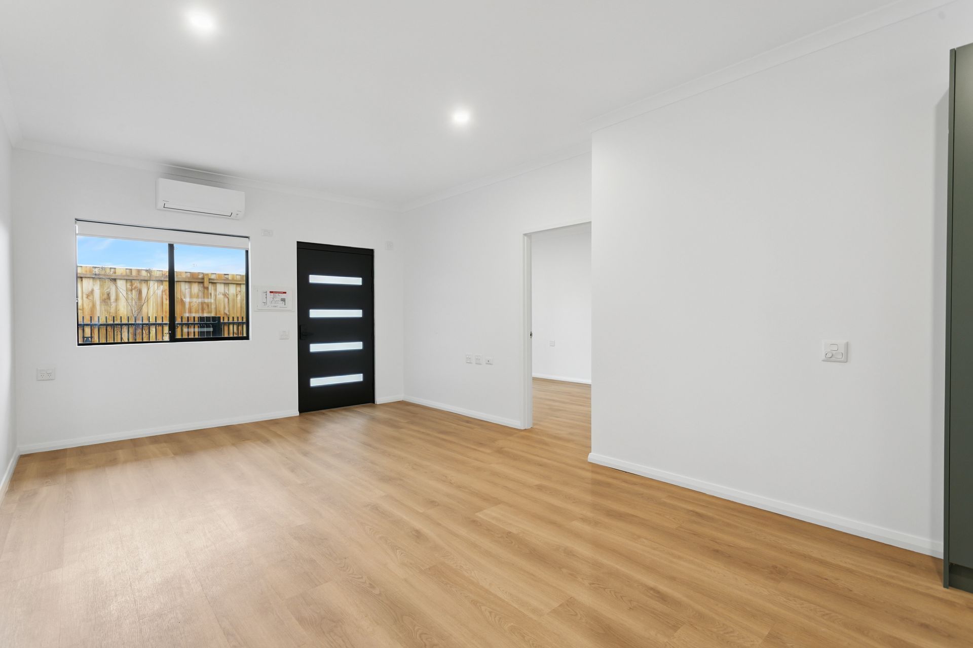 web 7 Blackburn St, Maddington 25