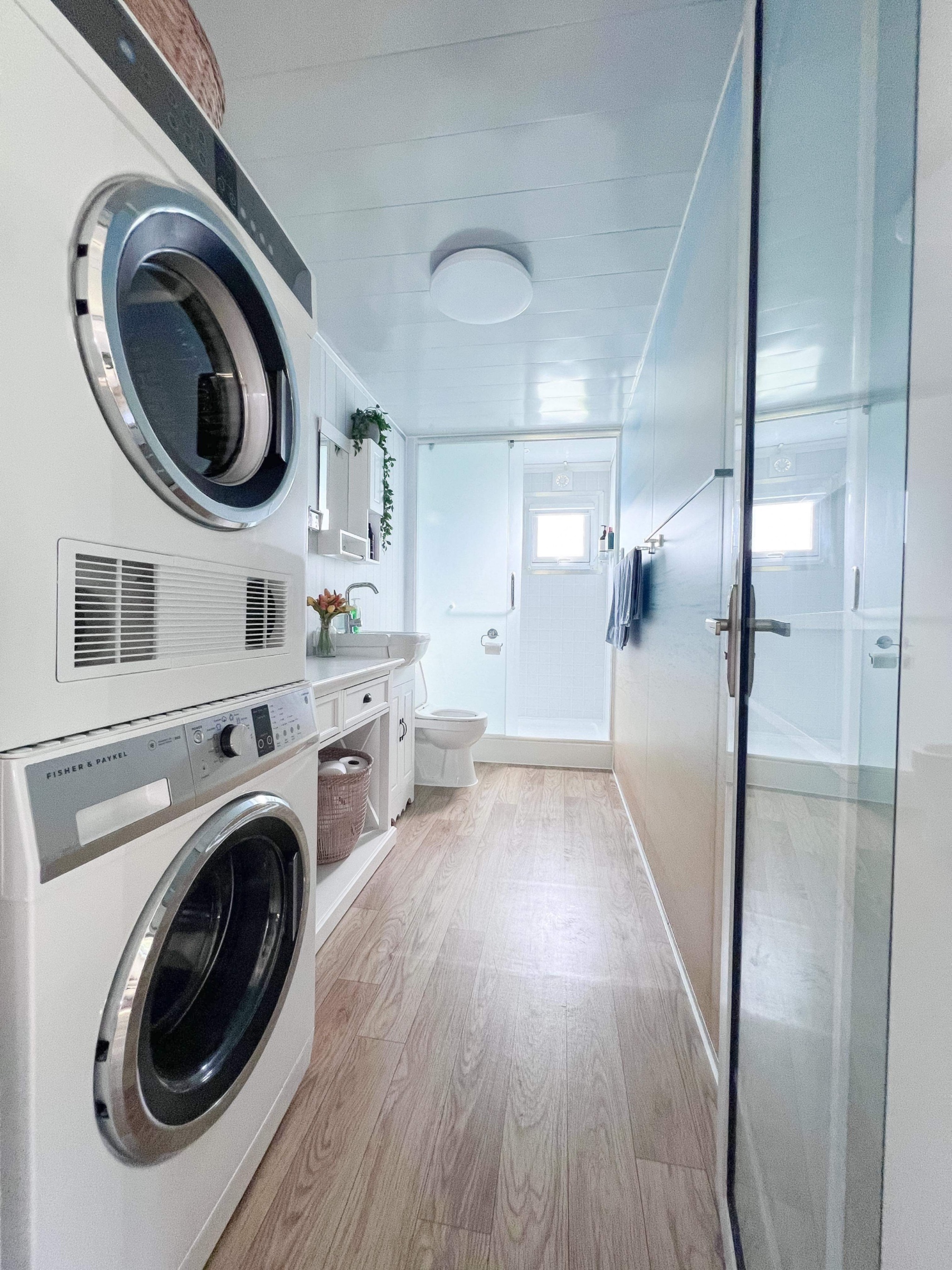 2278E9F9 C44F-43CE-B981-0AE81F45F0D6