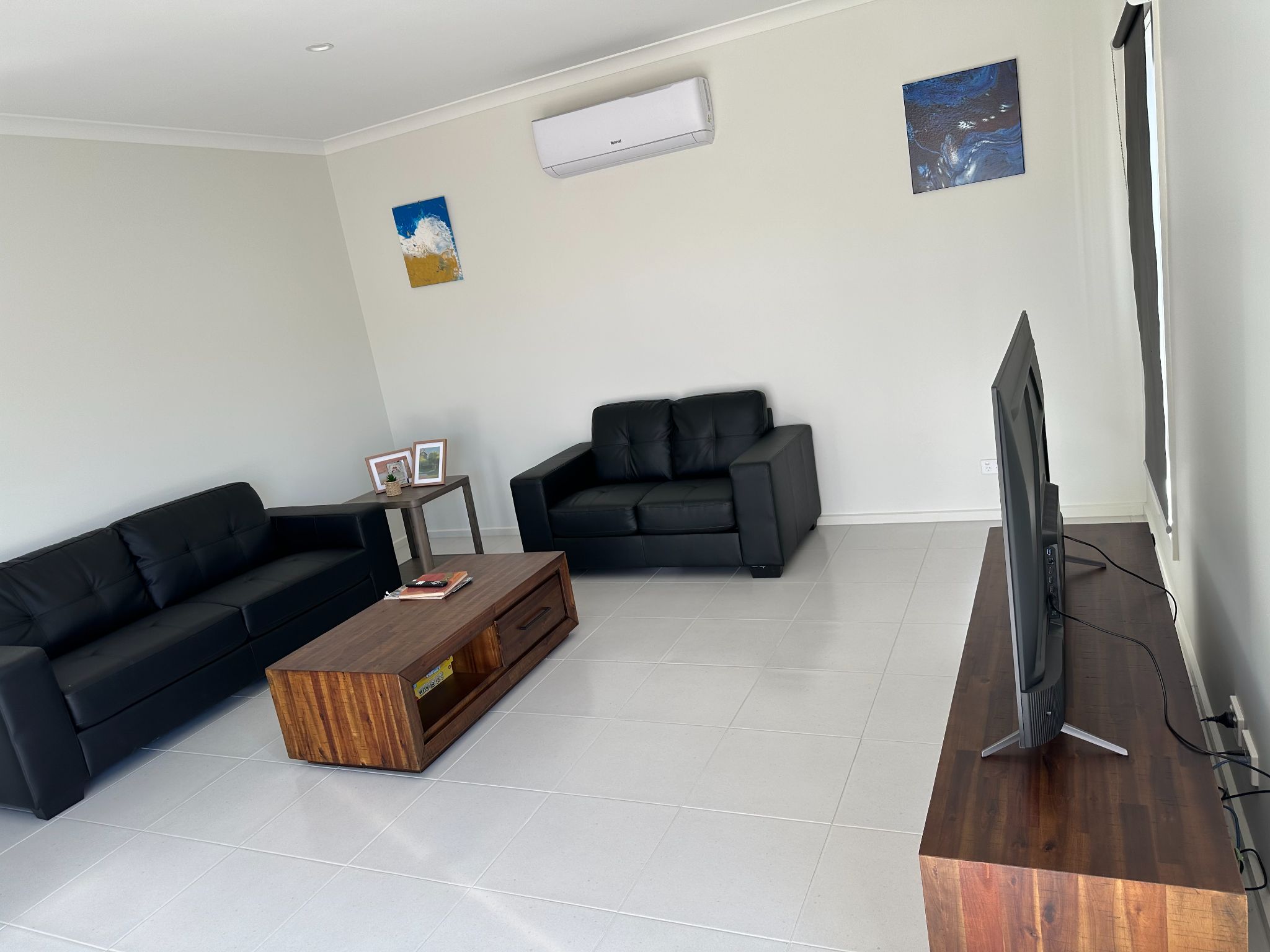 Myxa Artstrong Creek SIL Lounge Room