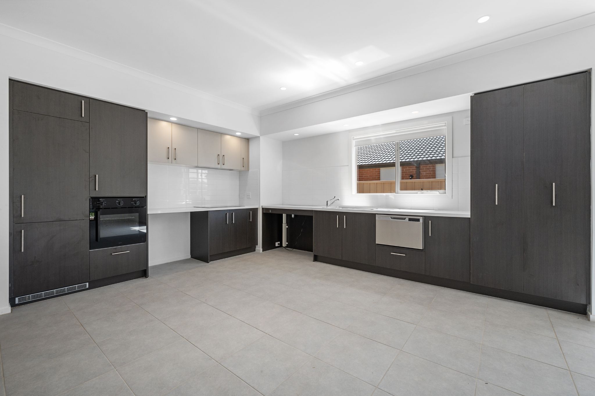 007 Open2view_ID856203-13___Dove_Avenue__Winter_Valley