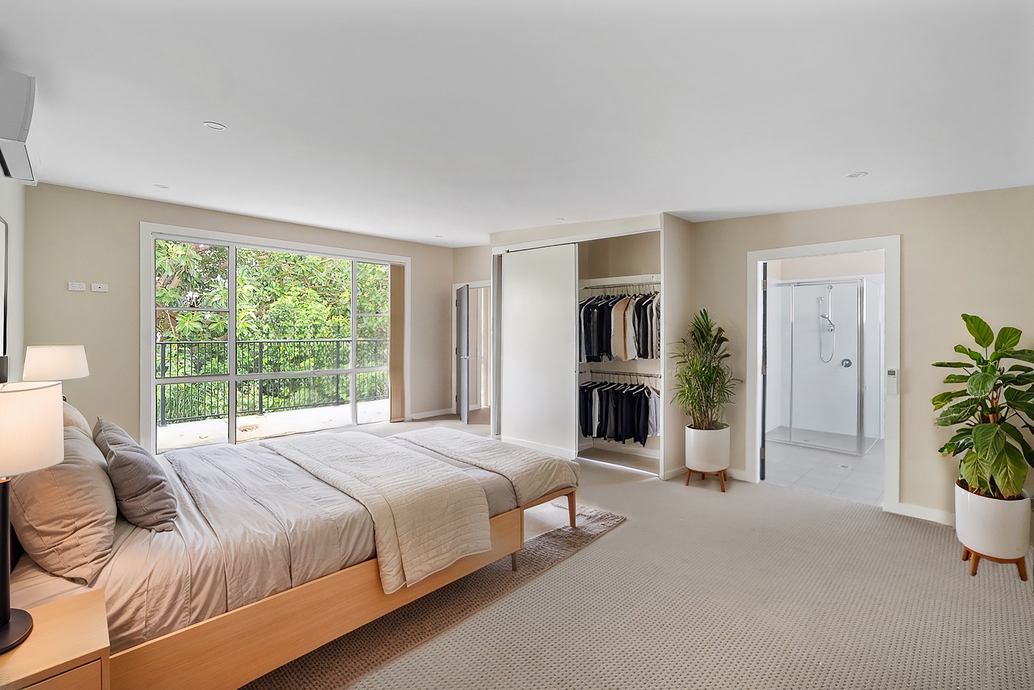 Care Metaz Day 2  63 of 142) staged