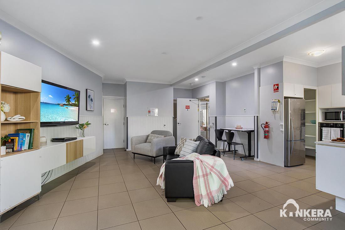 IMG 0422_Small SIze Logo