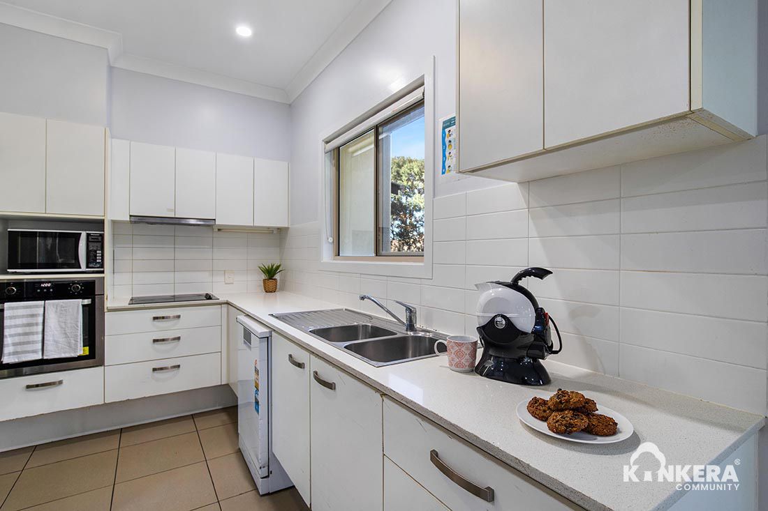 IMG 0442_Small SIze Logo