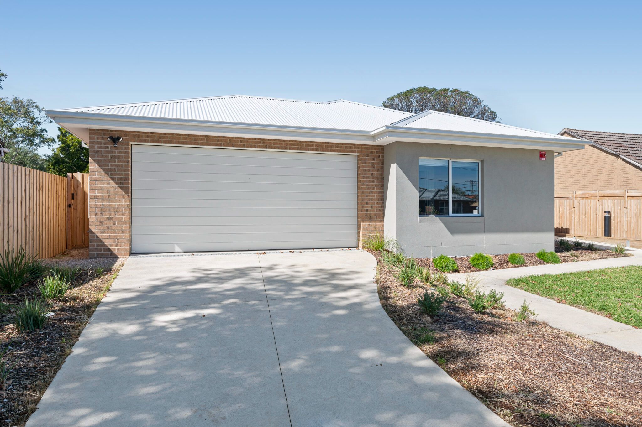 Front 17-Fifth-St-Dandenong_002-2048x1363