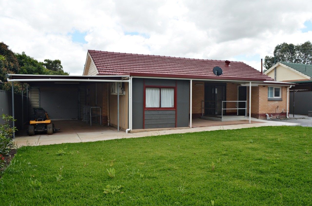 Back of House   Yard