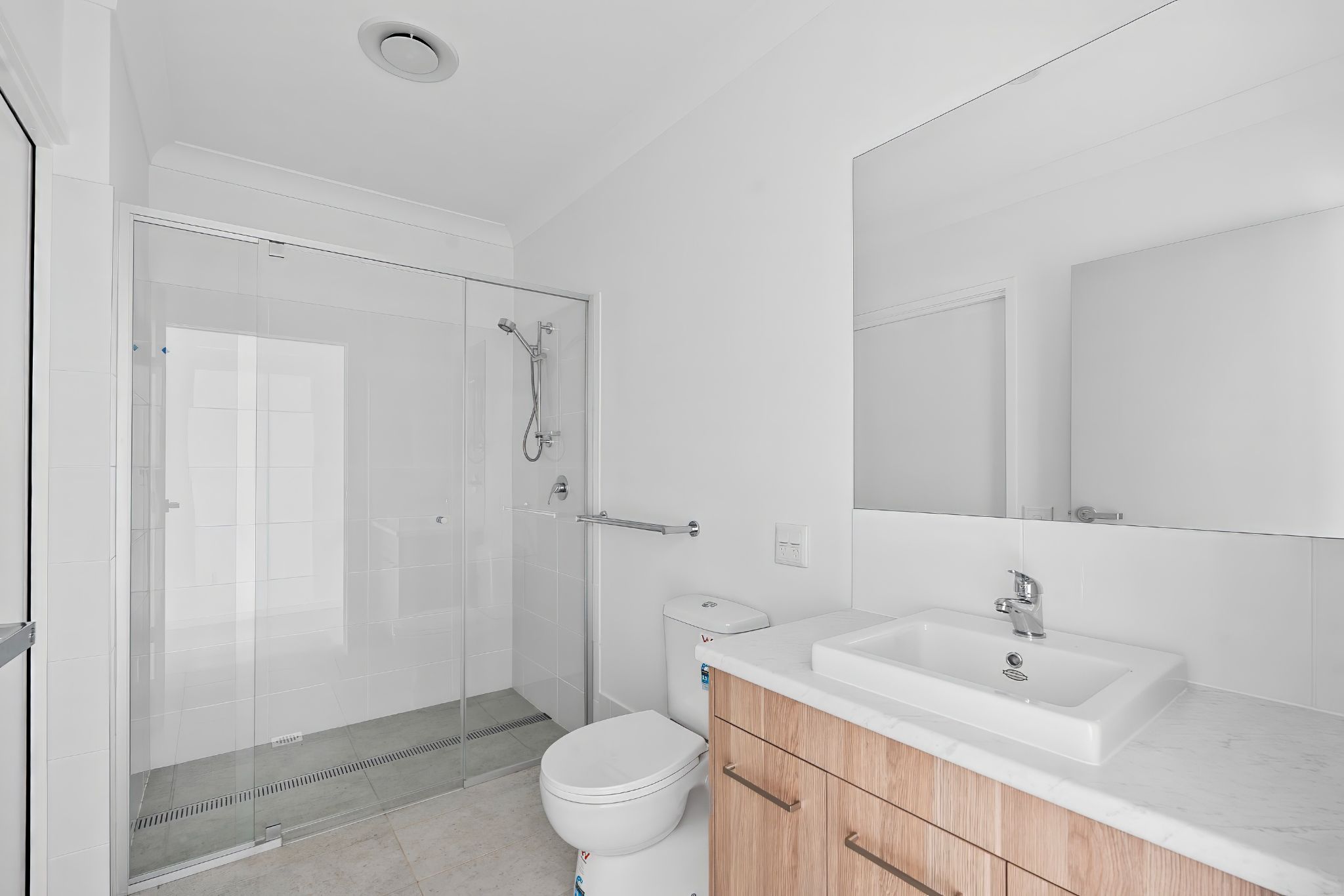 024 Open2view_ID984522-740_Kent_Street