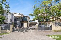 IMG 0406_Small SIze Logo