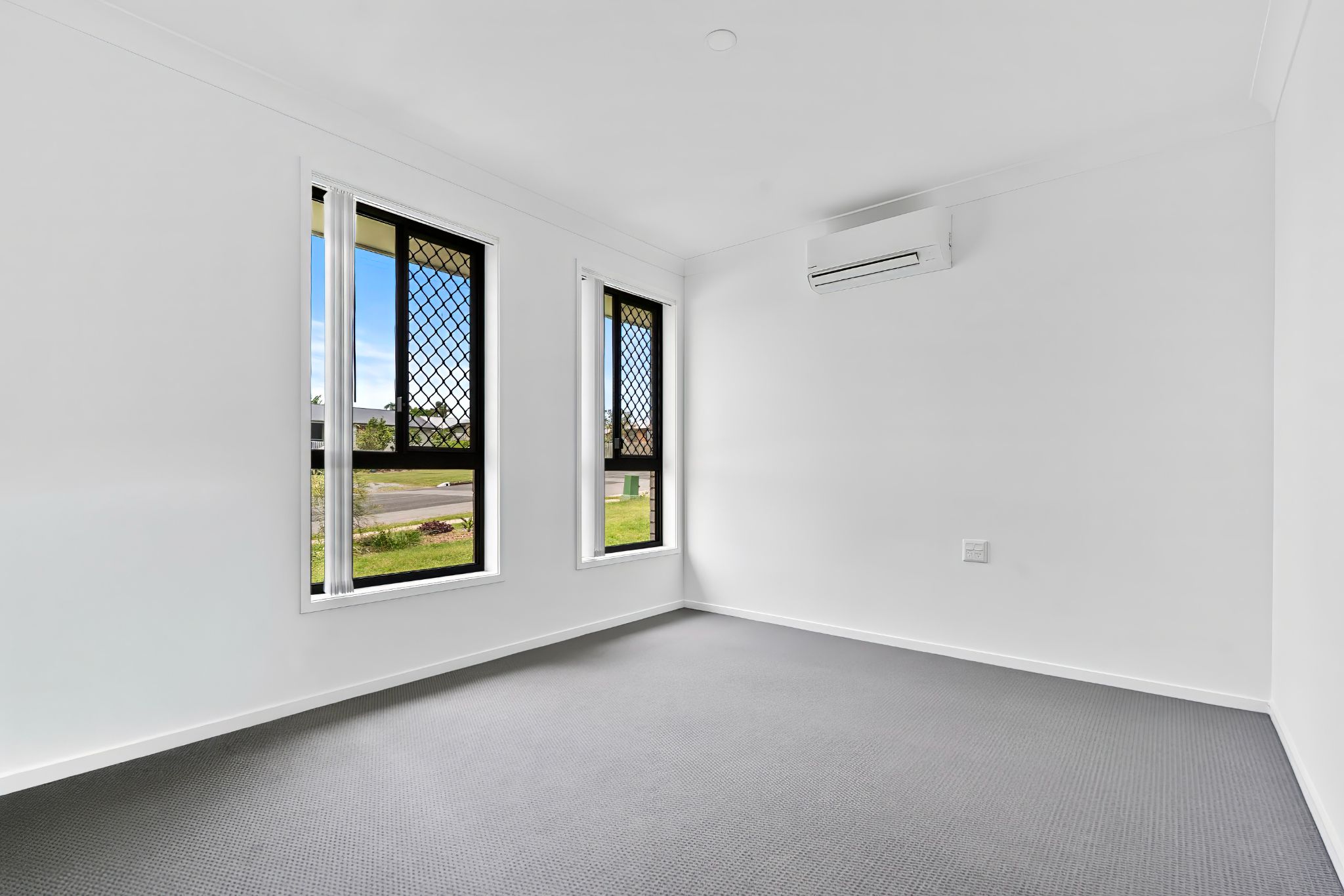 025 Open2view_ID984522-740_Kent_Street