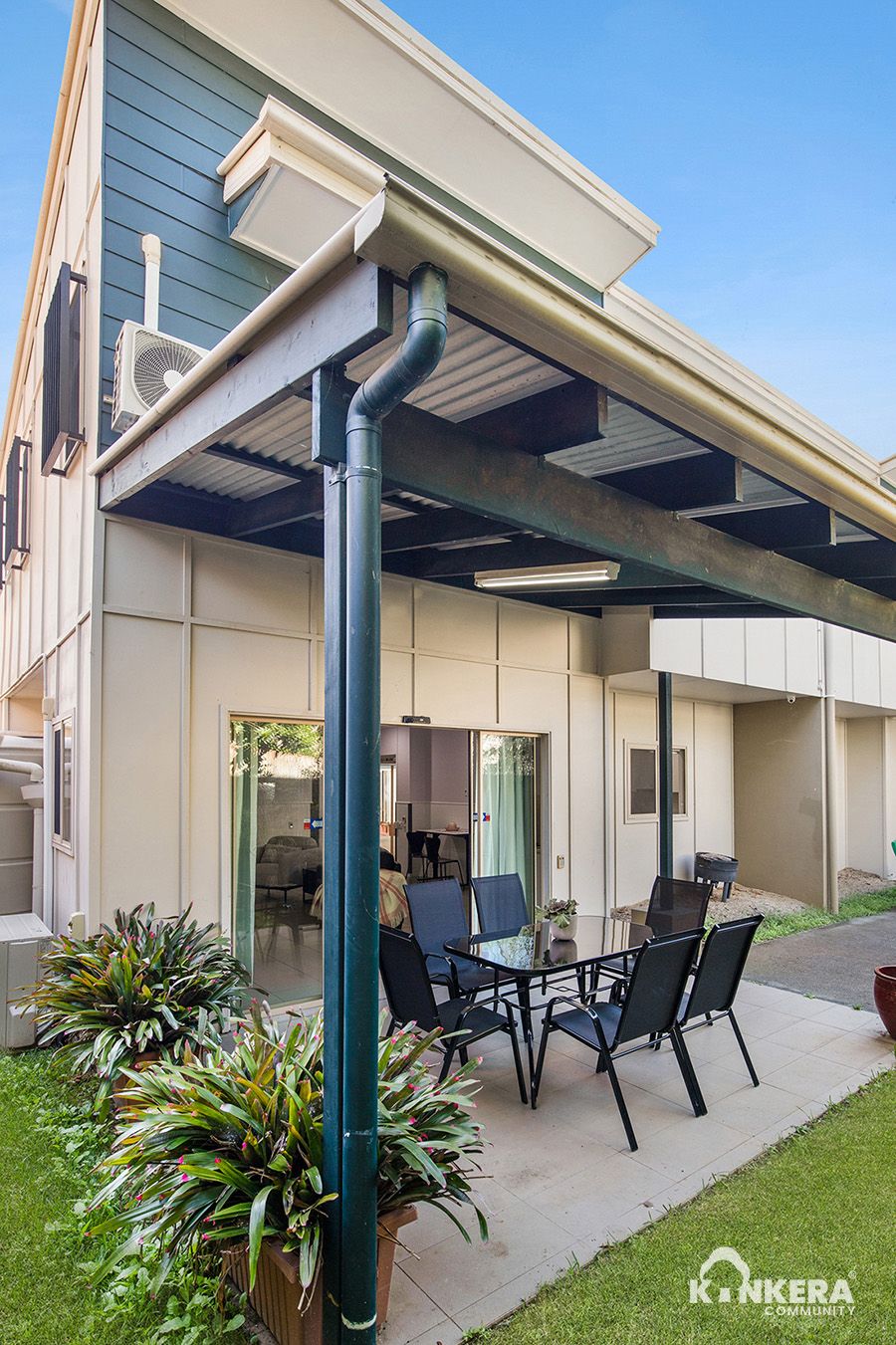 IMG 0414_Small SIze Logo