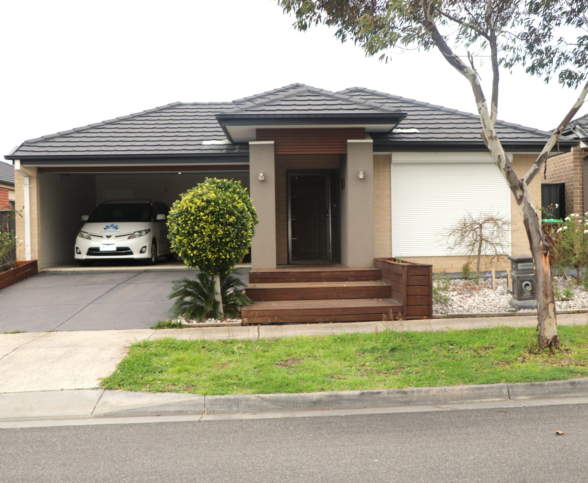 SIL front with AHC van