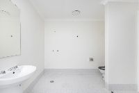 8   Frederick St - Bathroom