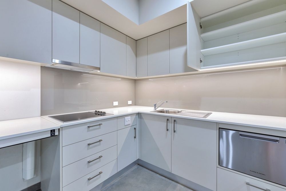 Kitchen 01