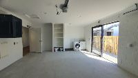 9   Buchanan St 33 - Garage and LDY
