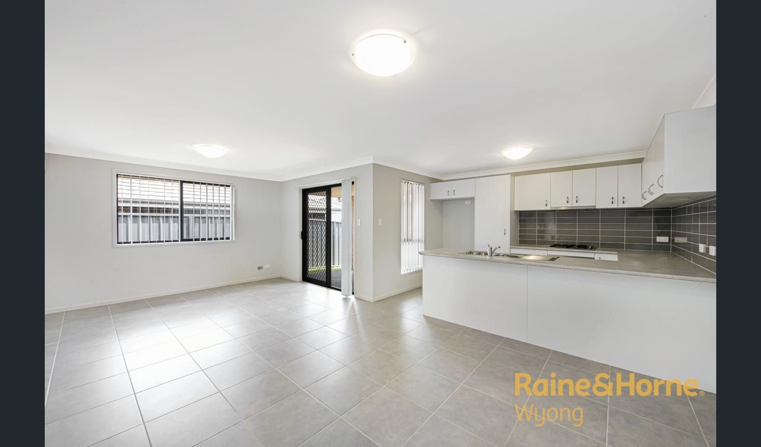 19 Freesia Way  Hamyln Terrace3
