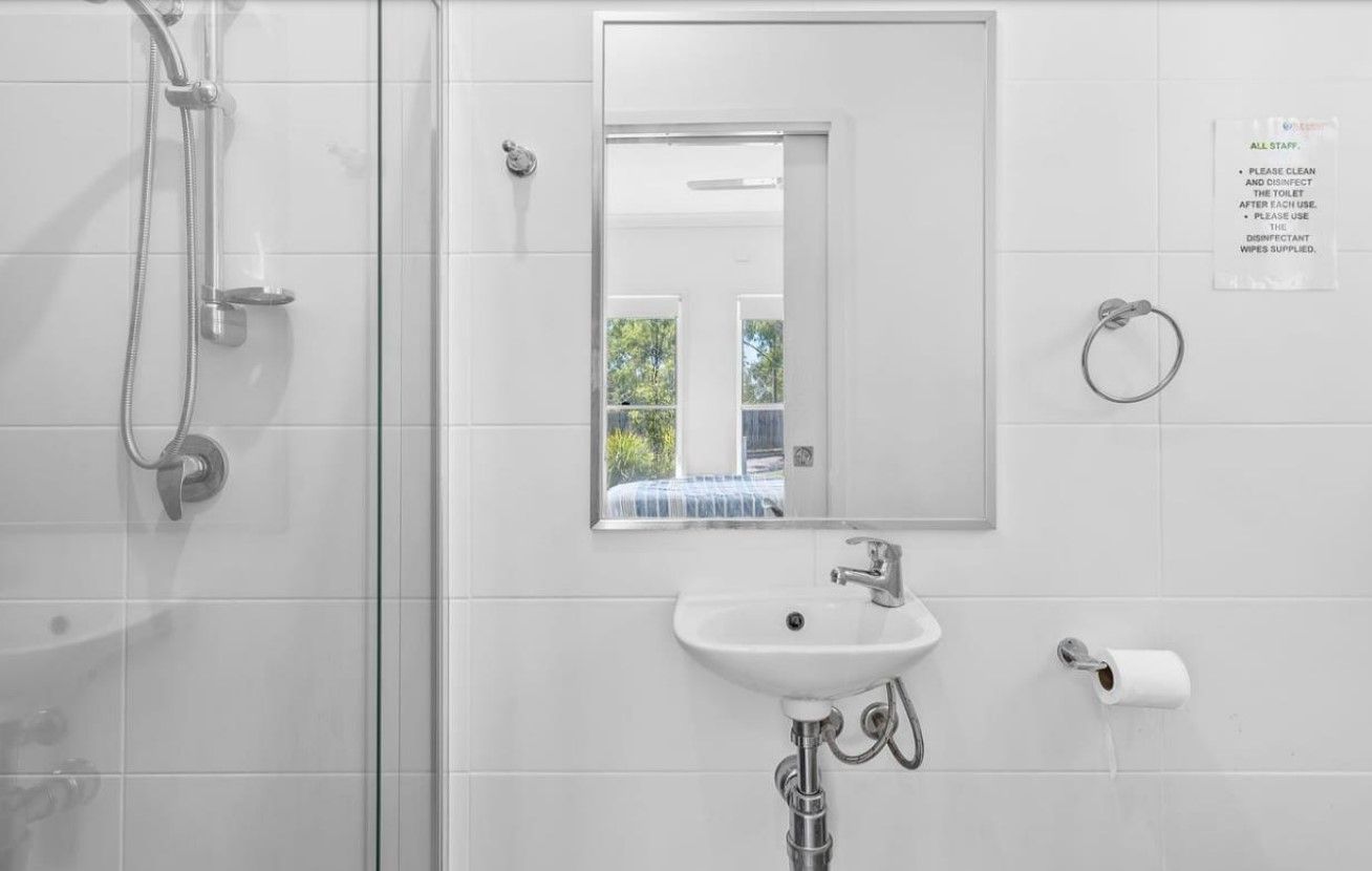 12   Woodward Pl 23 - OOA Ensuite