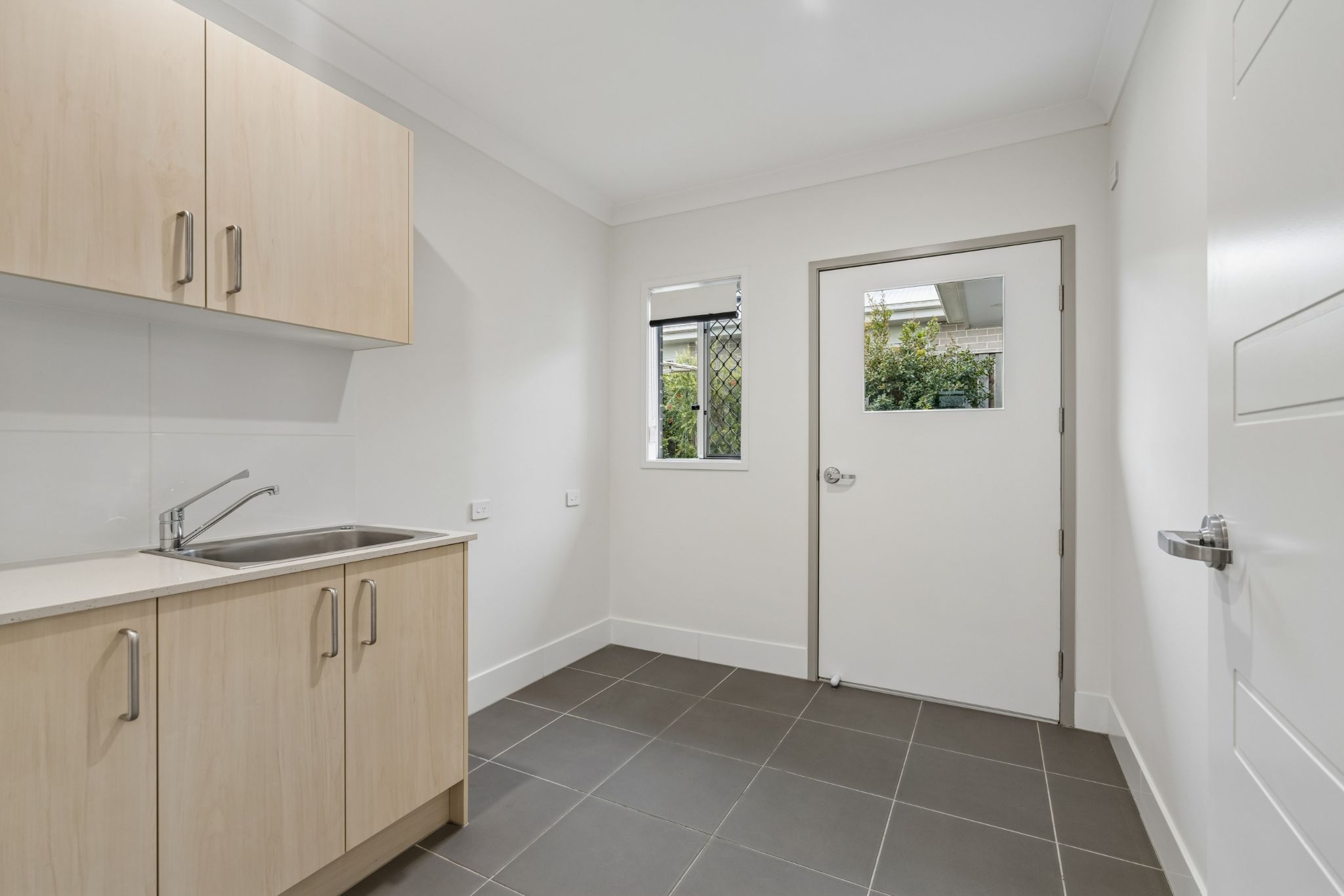 online image-compressor_012_Open2view_ID1028870-45_Bognuda_St_Bundamba