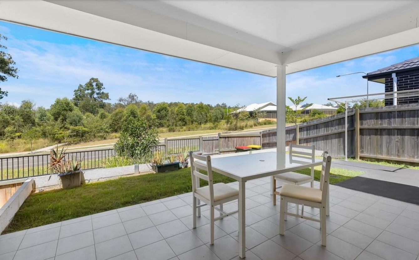 13   Woodward Pl 23 - Patio